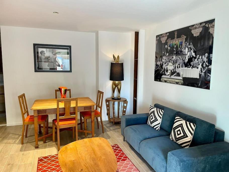 Superbe Appartement Pres De La Plage Et Du Centre Ville Saint-Tropez Luaran gambar